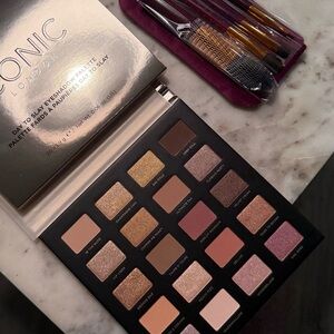 Iconic London Eyeshadow Palette & Look Fantastic Makeup Brushes